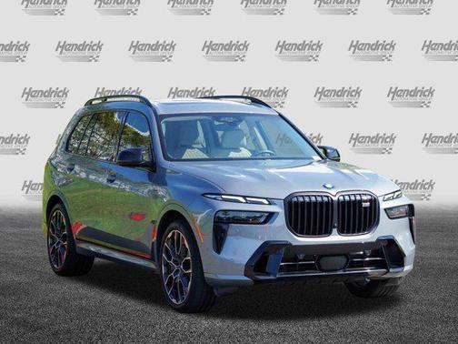 2024 BMW X7 M60i