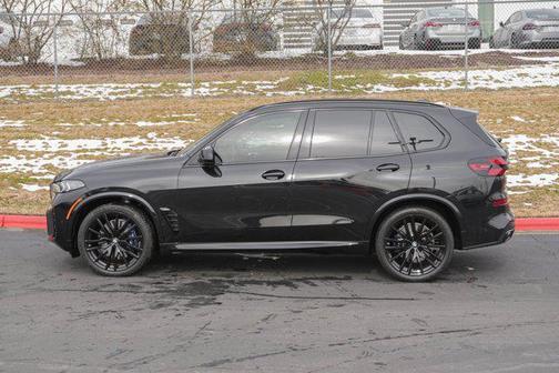 2024 BMW X5 M60i