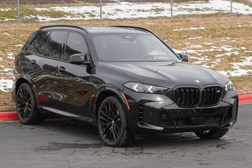 2024 BMW X5 M60i