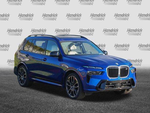 2025 BMW X7 M60i