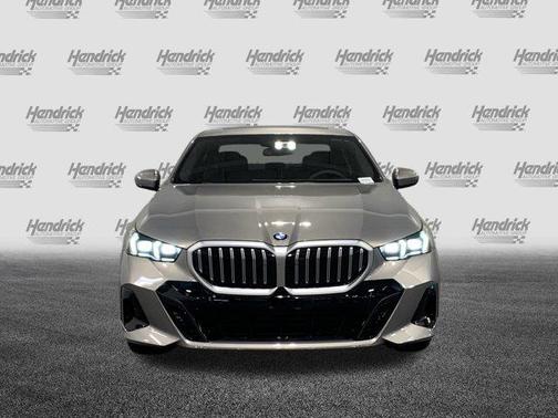 2026 BMW 530 i xDrive