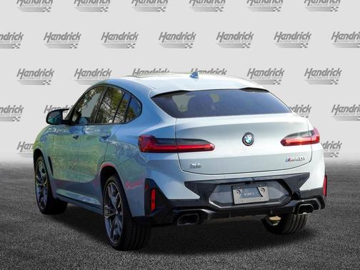 Brooklyn Grey Metallic 2025 BMW X4 M40i