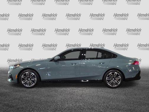 Cape York Green Metallic 2027 BMW 530 i
