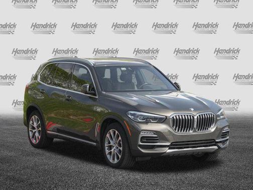 Manhattan Green Metallic 2020 BMW X5 sDrive40i