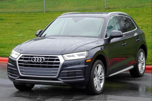 Moonlight Blue Metallic 2018 Audi Q5 2.0T Premium Plus