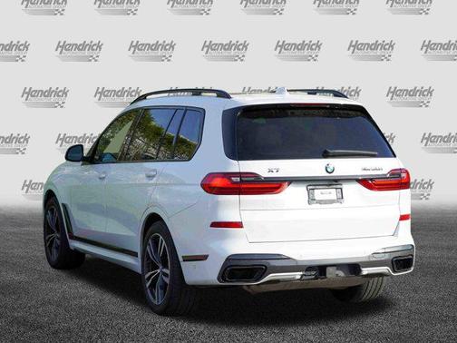 Mineral White Metallic 2021 BMW X7 M50i