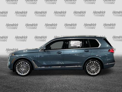 Blue Ridge Mountain Metallic 2026 BMW X7 xDrive40i