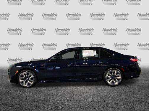 2025 BMW 740 i