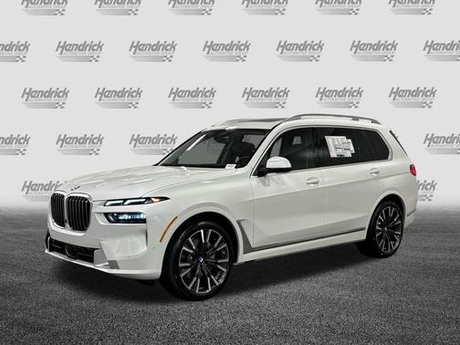 Mineral White Metallic 2027 BMW X7 xDrive40i