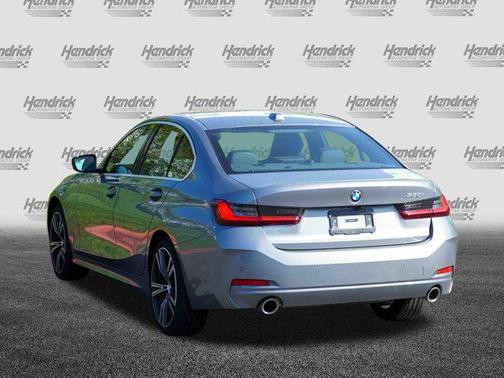 2024 BMW 330 i