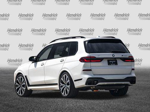 2026 BMW X7 M60i