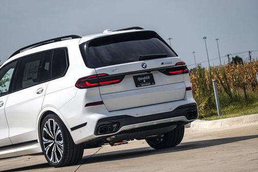 2026 BMW X7 M60i
