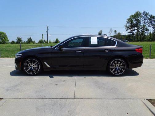 2017 BMW 540 540i