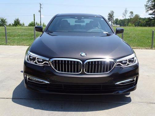 2017 BMW 540 540i