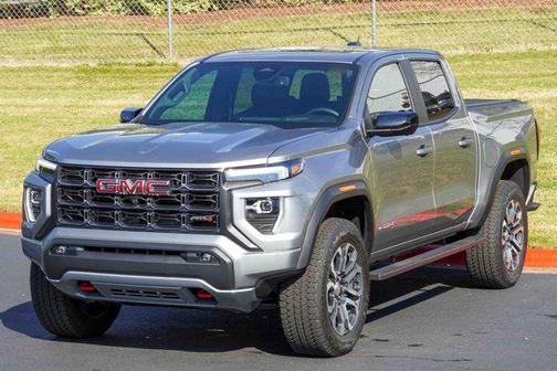 2024 GMC Canyon AT4
