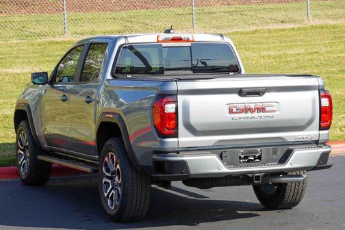 2024 GMC Canyon AT4