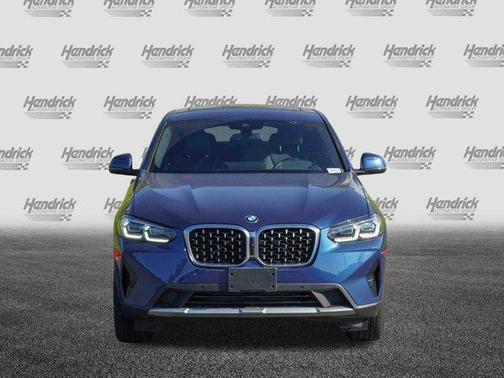 2025 BMW X4 xDrive30i