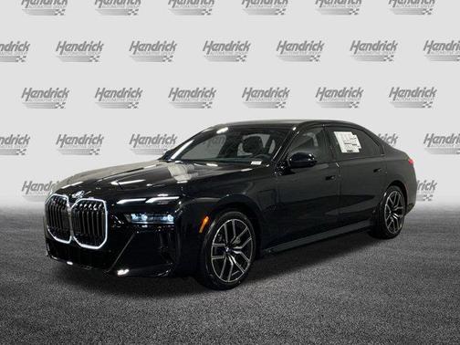 2026 BMW 750e i xDrive