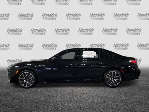 2026 BMW 750e i xDrive