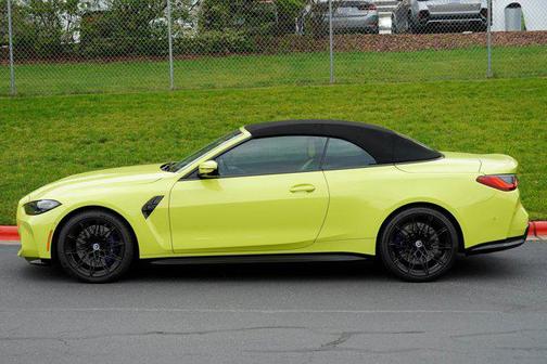Sao Paulo Yellow 2022 BMW M4 Competition xDrive