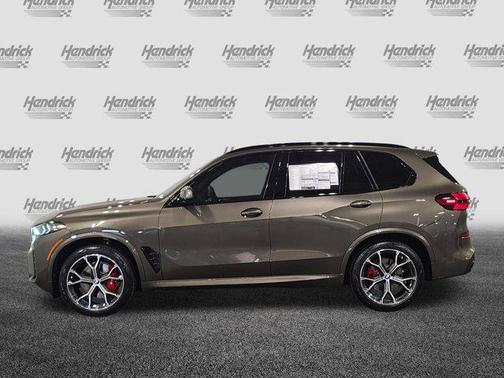 Manhattan Green Metallic 2026 BMW X5 xDrive40i