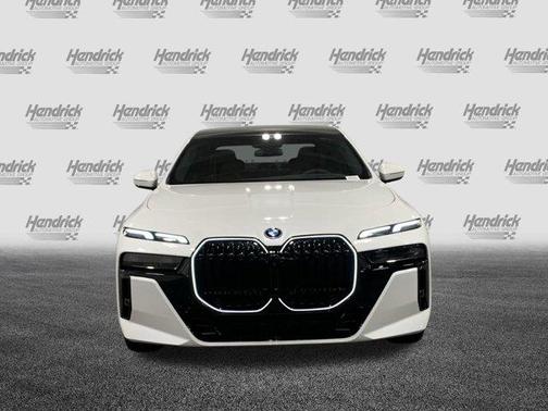 2025 BMW 750e i xDrive