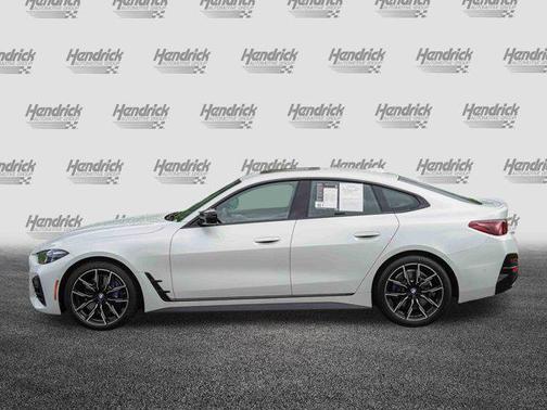2025 BMW M440 i