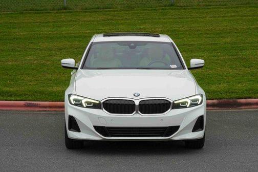 2024 BMW 330 i xDrive