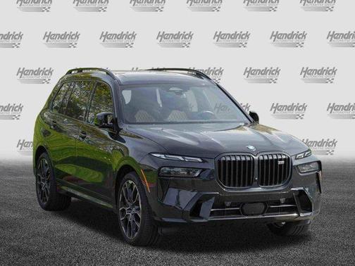 2023 BMW X7 M60i