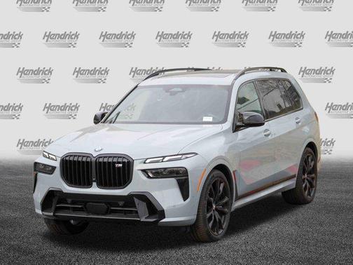 2024 BMW X7 M60i
