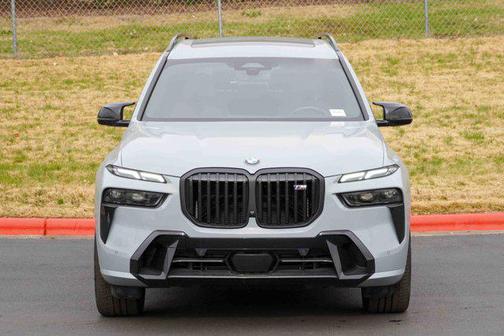 2024 BMW X7 M60i