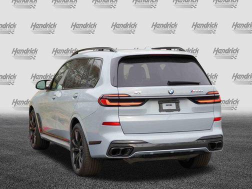 2024 BMW X7 M60i
