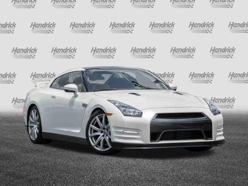 2014 Nissan GT-R Premium