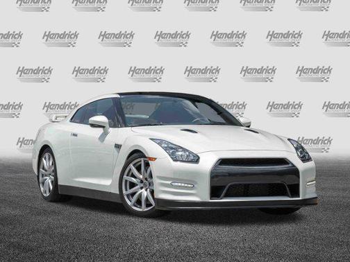 2014 Nissan GT-R Premium