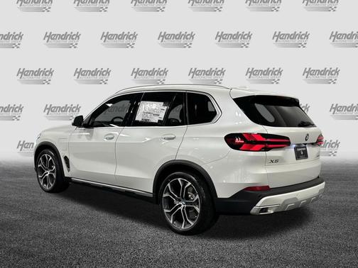 Mineral White Metallic 2026 BMW X5 PHEV xDrive50e