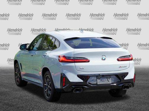 2025 BMW X4 M40i