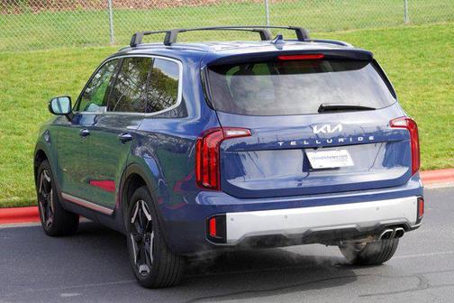 Midnight Lake Blue 2023 Kia Telluride S
