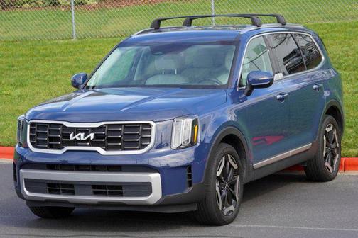 Midnight Lake Blue 2023 Kia Telluride S