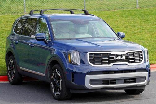 Midnight Lake Blue 2023 Kia Telluride S