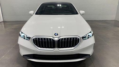 2024 BMW 530 i xDrive