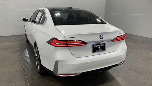 2024 BMW 530 i xDrive