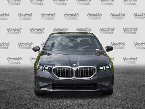 2025 BMW 530 i xDrive