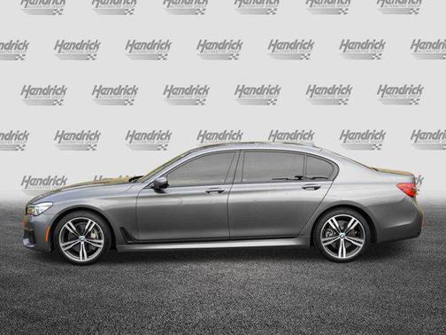 2019 BMW 740 740i
