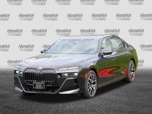2023 BMW 740 i