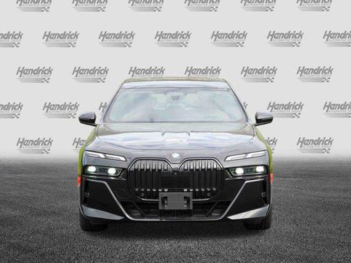 2023 BMW 740 i