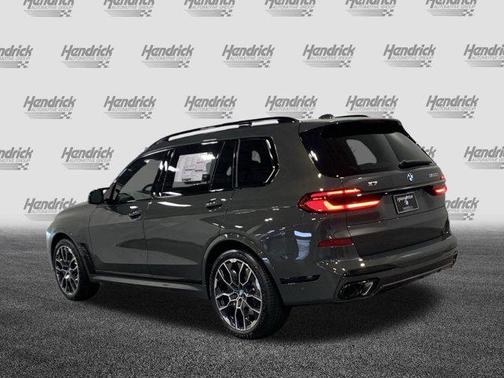 2026 BMW X7 M60i