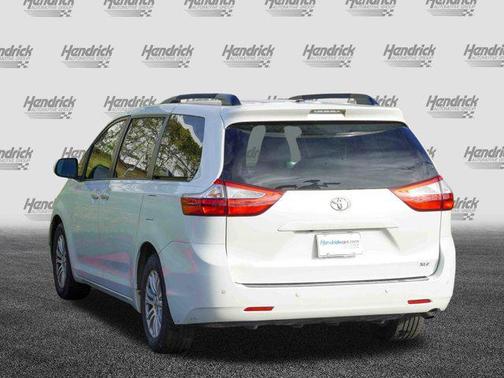 2016 Toyota Sienna XLE Premium