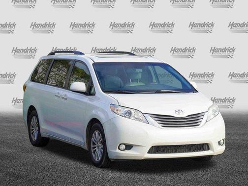 2016 Toyota Sienna XLE Premium