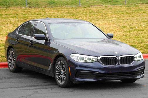 2019 BMW 530 530i