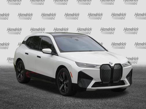 Mineral White Metallic 2024 BMW iX xDrive50
